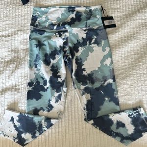 DMI workout leggings